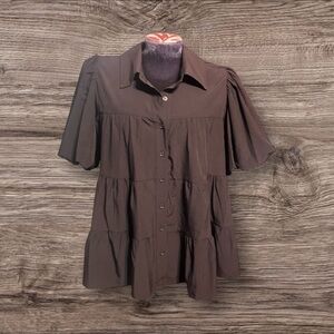 Entro Women’s Short Sleeve Black Tiered Blouse Top Size Medium